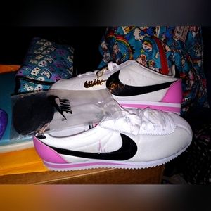 Nike Cortez Sneakers